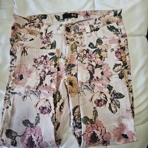 Kut From The Kloth- Lauren cropped skinny jean. Size 12